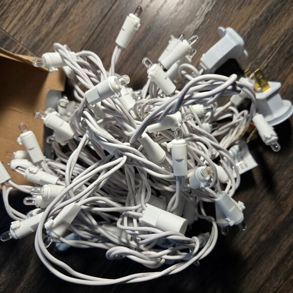 TARGET "WONDERSHOP" White LED Icicle Indoor/Outdoor String Lights NEW IN BOX - Picture 2 of 4